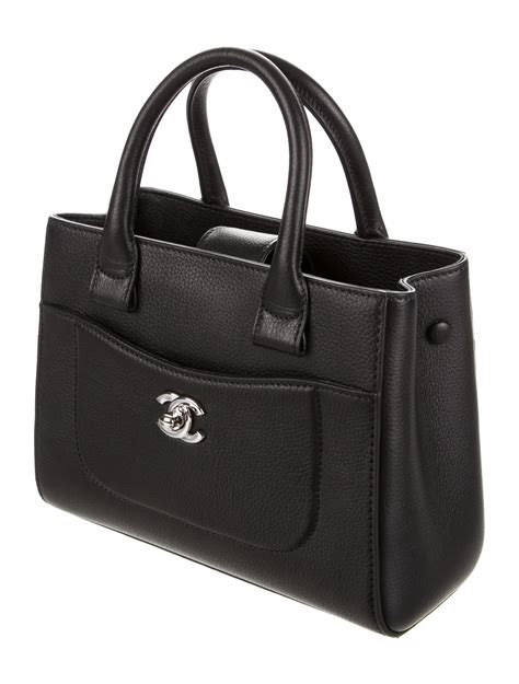 chanel mini shopper tote